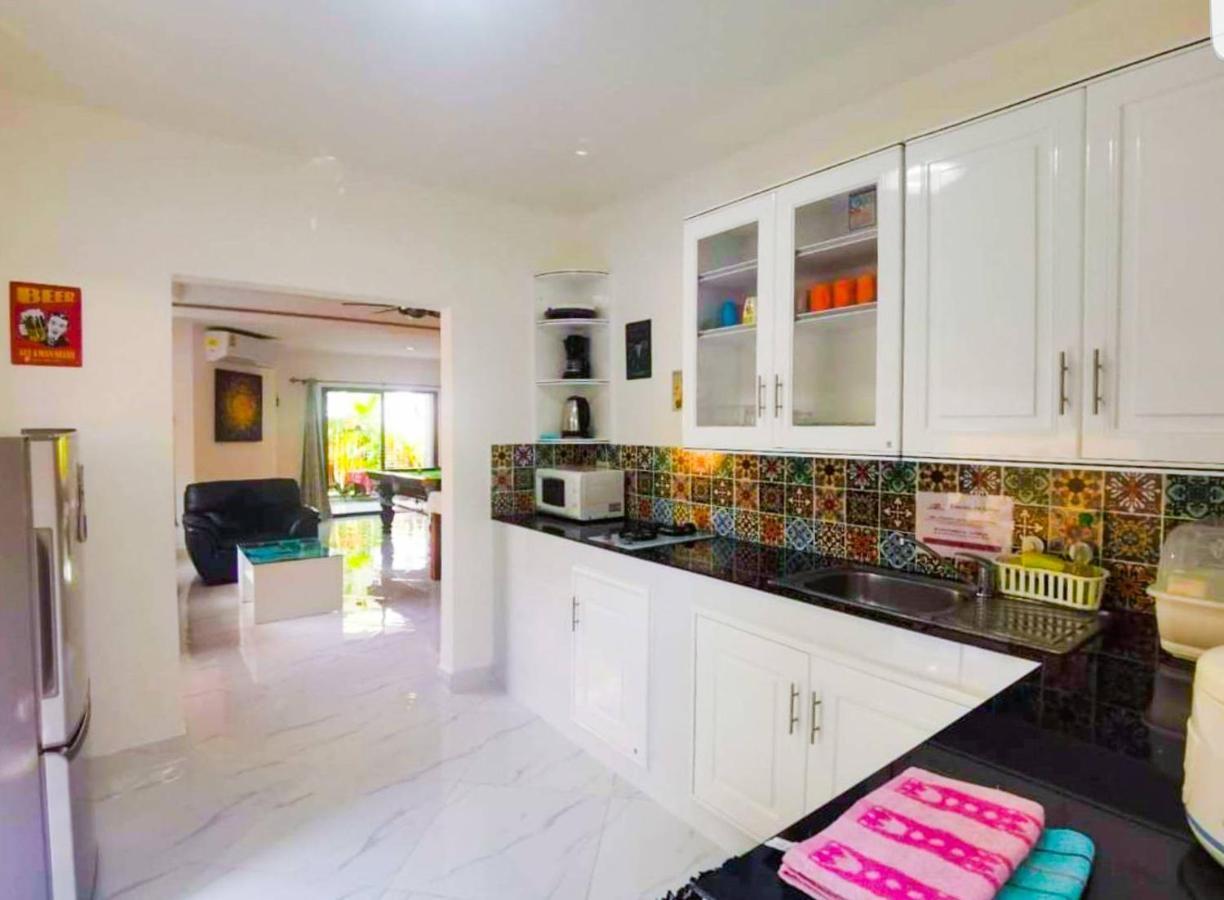 Corner Villa - Pattaya Holiday House Walking Street 4 Bedrooms Zewnętrze zdjęcie